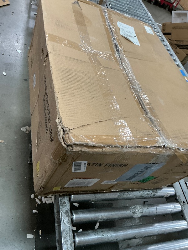 Photo 1 of **USED HAS SOME RUST & CRACKS IN SINK SHOWN IN PIC***
Bokaiya Stainless Steel Utility Sink Free Standing, Large Freestanding Laundry Sink with Faucet 16 Gauge Stainless Outdoor Single Bowl Commercial Sinks for Restaurant Garage (30.7" x 21.6" x 35")