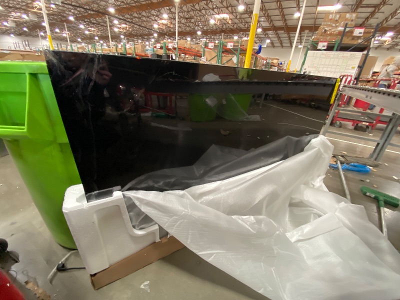 Photo 1 of ***PARTS ONLY ****Samsung 65-Inch Class Crystal UHD U8000F 4K Smart TV (2025 Model) Endless Free Content, Crystal Processor 4K, MetalStream Design, Knox Security, Alexa Built-in