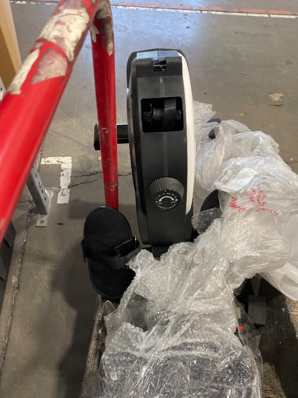 Photo 1 of **MISSING LCD SCREEN**Rowing Machines for Home,Hartwares Magnetic Rowing Machine with 77lbs High Resistance Rowing Machine,16 Levels of Quiet Resistance,Rower Machine for Home Row Machine,App Compatible,LCD Monitor