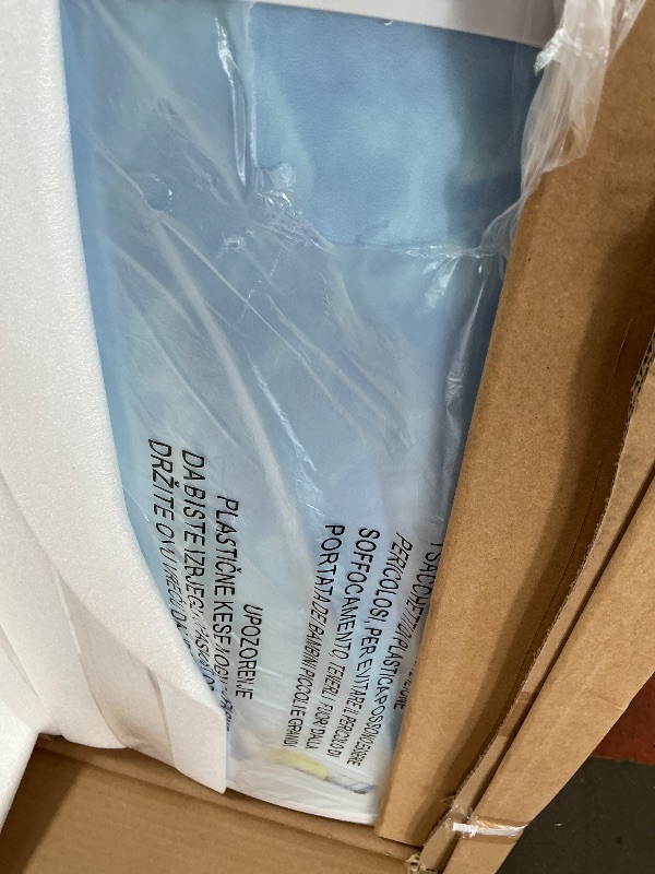 Photo 1 of **FACTORY SEALED***SECURE**BRAND NEW***
13.4 Cu.Ft Commercial Merchandiser Refrigerator, Commercial Refrigerators With Glass Door and Soft Led Light, Display Refrigerator Upright Fridge With 3 Adjustable Shelves for Shop, Restaurant, White