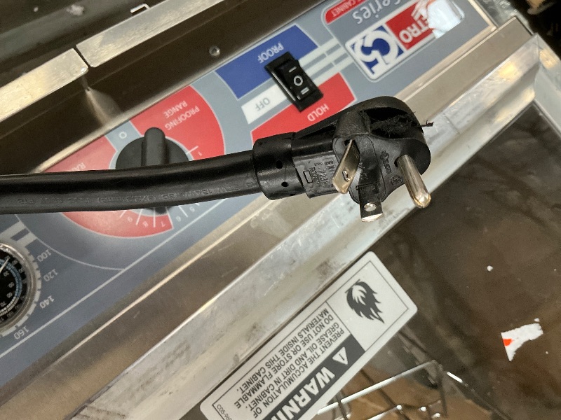 Photo 1 of ***UNABLE TO TEST DUR TO PLUG***
METRO C5 E-Series Non-Insulated Holding and Proofing Cabinet with Adjustable Universal Slides - 24 Food Pan Capacity - Full-Height, Easy-Open, Reversible Door - NSF and UL Listed