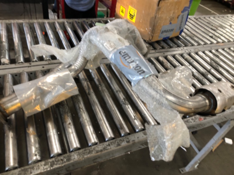 Photo 1 of ***heavy use dents*** Walker Ultra EPA 50511 Direct Fit Catalytic Converter 3.625" Inlet (ID) for Chevrolet Silverado 1500