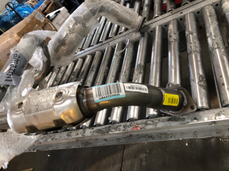 Photo 1 of ***heavy use dents*** Walker Ultra EPA 50511 Direct Fit Catalytic Converter 3.625" Inlet (ID) for Chevrolet Silverado 1500