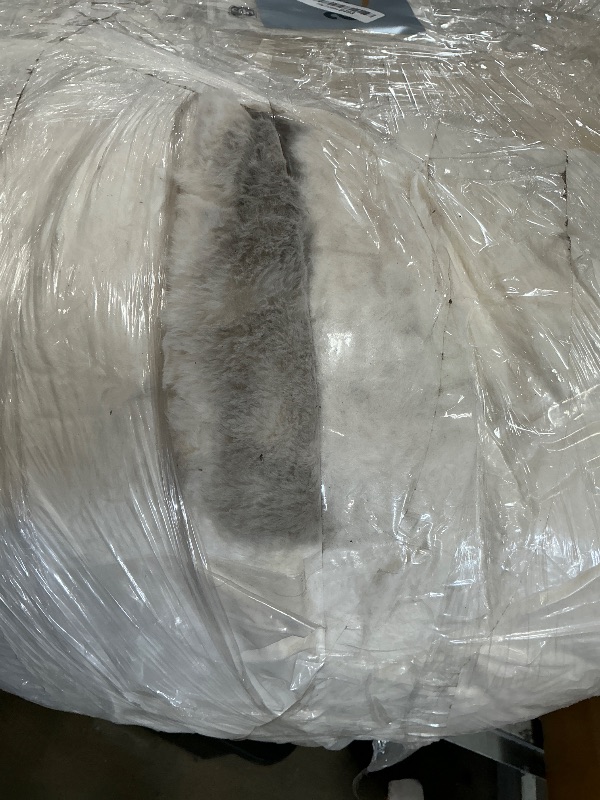 Photo 1 of  ***HAS WAREHOUSE DIRTY SHOWN IN PICS***

MAXYOYO Giant Bean Bag Chair, Oversized Bean Bag Couch for Adults and Kids, Faux Fur Shell-Shaped Large Chair with Filler, Stuffed Big Accent Sofa Lounge Floor Sofa for Gaming, Reading, Beige