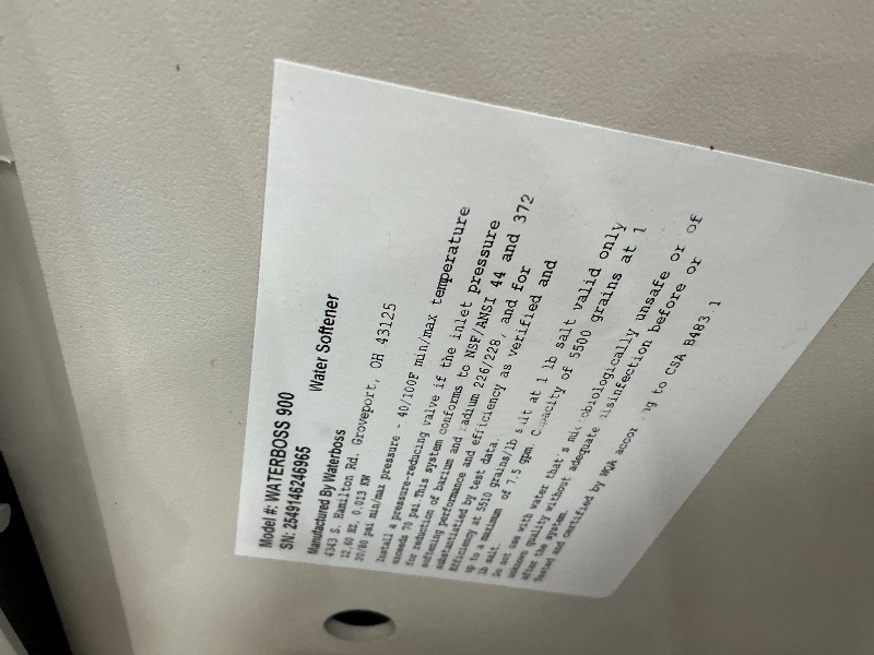 Photo 1 of **TOP HAS CRACK SHOWN IN PIC**
WATER BOSS 74016 Big Boss Water Softener, 36