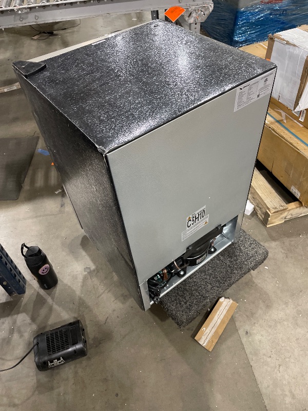 Photo 1 of (UNFUNCTIONAL FOR Part) COWSAR 4.5 Cu.Ft Wine Fridge 37 Bottle, ETL Approved Freestanding Wine Cooler 145 Can Beverage Refrigerator with Stainless Steel Reversible Glass Door, Drink Fridge for Home Bar, Kitchen, Game Room