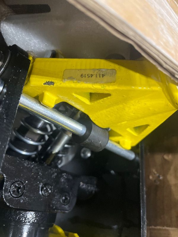 Photo 1 of ***missing handle**VEVOR 3 Ton Low Profile, Heavy-Duty Steel Racing Floor Jack with Dual Pistons Quick Lift Pump, Lifting Range 3.35"-19.69"