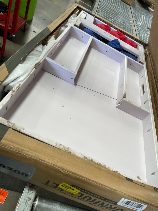 Photo 1 of (MINOR DAMAGED).......... GoSports 4 x 2 ft Resort Collection All Weather Cornhole Board Set - Regulation Size - White DIY