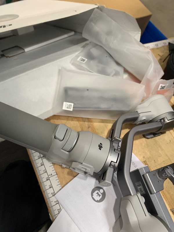 Photo 1 of (used/missing items**) DJI RS 4 Mini Combo, Gimbal Stabilizer for Cameras Canon/Sony/Panasonic/Nikon/Fujifilm, Auto Axis Locks, Intelligent Tracking, 2kg/4.4lbs Payload, Camera Gimbal, Camera Stabilizer, Briefcase Handle