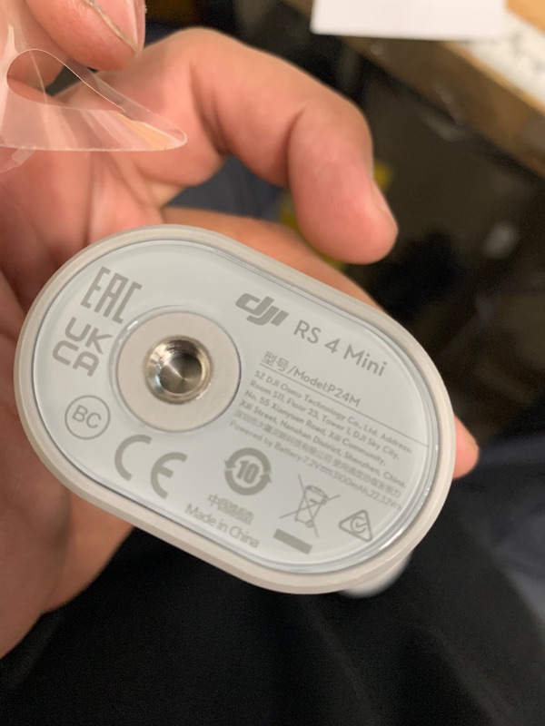 Photo 1 of (used/missing items**) DJI RS 4 Mini Combo, Gimbal Stabilizer for Cameras Canon/Sony/Panasonic/Nikon/Fujifilm, Auto Axis Locks, Intelligent Tracking, 2kg/4.4lbs Payload, Camera Gimbal, Camera Stabilizer, Briefcase Handle