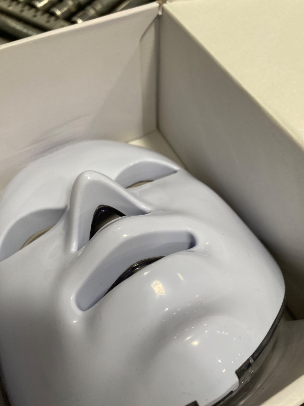 Photo 1 of ***MISSING PARTS***
SUERBEATY Red Light Mask For Face, 7-1 Colors Red Light Face Mask, Facial Skincare At Home, Cordless, Portable and Rechargeable