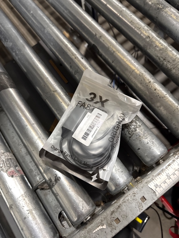 Photo 1 of [Apple MFi Certified] Lightning to HDMI Cable Adapter for iPhone,1080P Lightning to HDMI Digital AV Adapter HDTV Cord Compatible with iPhone 14 13 12 11 Pro Max XS XR X 8 to TV Projector Monitor