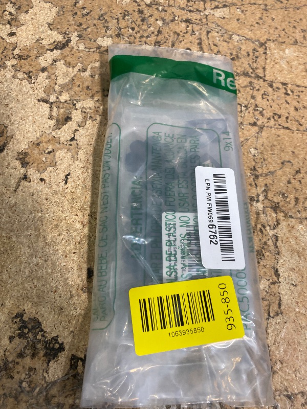 Photo 1 of 10 Pack Garden Flag Rubber Stoppers and Adjustable Anti-Wind Clips - Flag Stops Accessories Hardware for Garden Flag Poles Stand