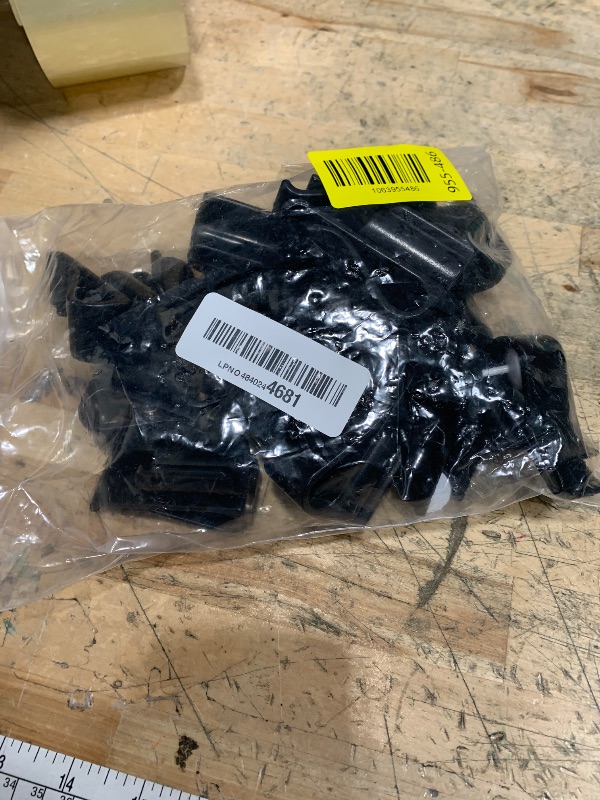 Photo 1 of 16pcs Golf Club Bag Clips On Putter Clamp Organizer Holder, Plastic Putting Clip Golf Accessories for Men Women Golfer Set