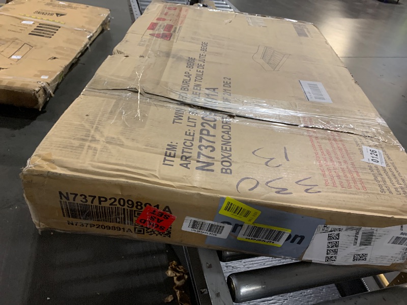 Photo 1 of **MINSSING box 2 **


Merax Twin Size Bed Frame Daybed, L-Shaped Linen Corner Sofa with Solid Wood Legs for Living Room & Guest Room, No Box Spring Needed, Beige