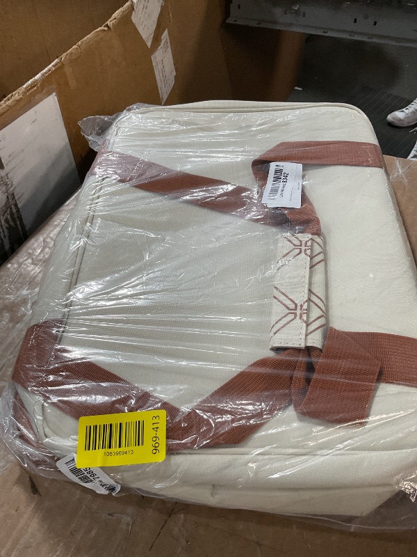 Photo 1 of ?Vuudh Expandable Casserole Carrier Bag, Double Deckered Insulated Food Bag for 2 Dishes, Hot Cold Lasagna Holder Tote for Picnic, Potluck, Travel