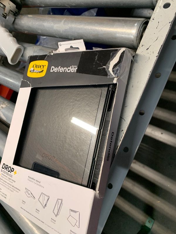Photo 1 of (SEE NOTES) OtterBox Defender Series Case for iPad Pro 11-inch (M4 and M5) - Black, Rugged, Durable, Multi-Layer Protection