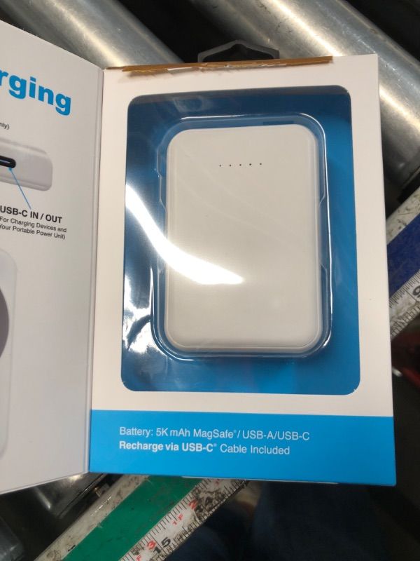 Photo 1 of ***MISSING PARTS***
ADVANCTECH 5,000MAH Magnetic Power Bank
