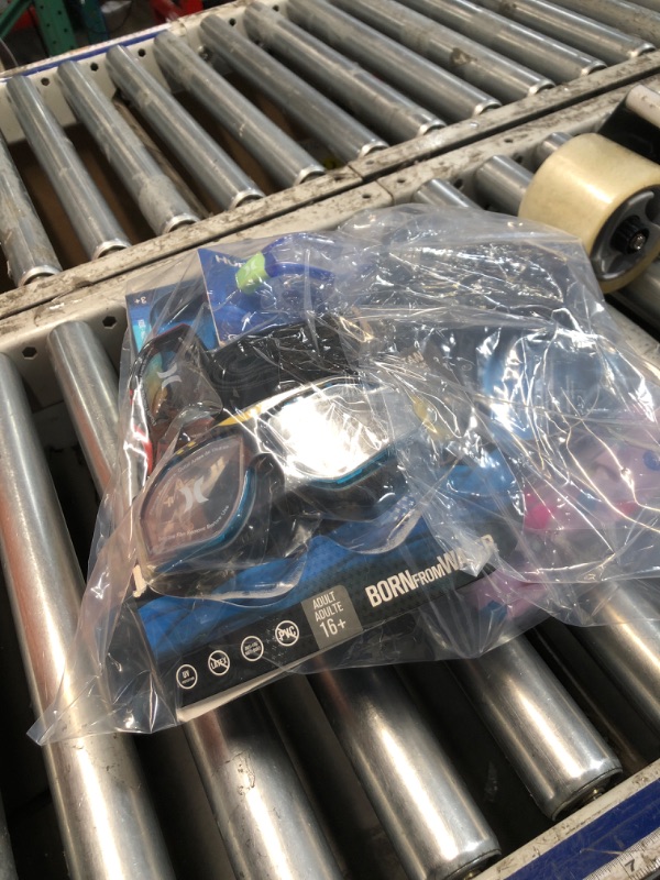 Photo 1 of ***DAMAGED - SEE NOTES/PICTURES*** Hurley 32 oz. Stainless Steel Bottle with Chug & Straw Caps
((BUNDLE)) 
