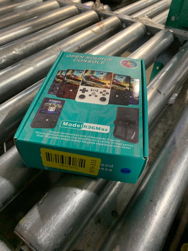 Photo 1 of ?R36MAX 4000mAh Portable Rechargeable Handheld Retro Game Console,Comfort Non-Slip Handheld Standing Retro Game Console with 64G TF Car,4.0-inch Screen,for Office,Blue