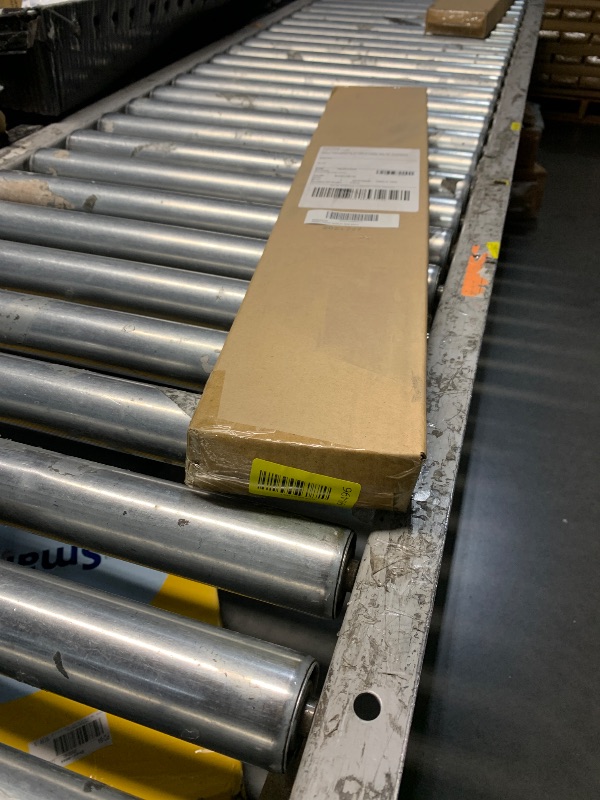 Photo 1 of ***FACTORY SEALED***Umbra Hangit Photo Collage Fame - DIY Picture Hangers, Collage Picture Frames for Wall, 26x30, White