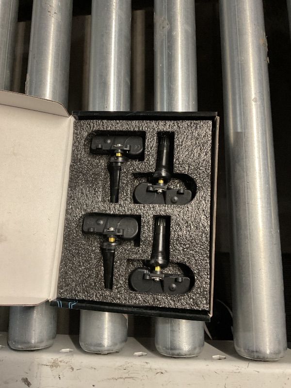 Photo 1 of ***STOCK PHOTO FOR REFERENCE ONLY***TPMS Sensor,GM 315Mhz Tire Pressure Monitoring Sensor Compatible for Chevy Silverado GMC Cadillac Buick Pontiac Saturn Hummber Saab Replace#13598771 13598772 13586335 13581558 4 Pack