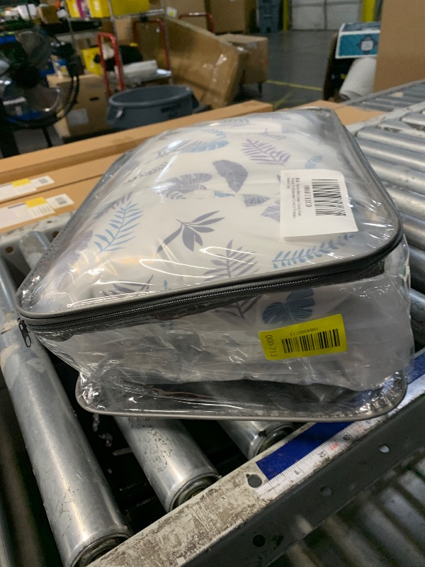 Photo 1 of ***FACTORY SEALED***Newborn Lounger Cover, Soft Comfortable Baby Lounger Cover, 1 Pack Reversible Removable Slipover for Infant Lounger Pillow, Green Leaf (Lounger not Included)