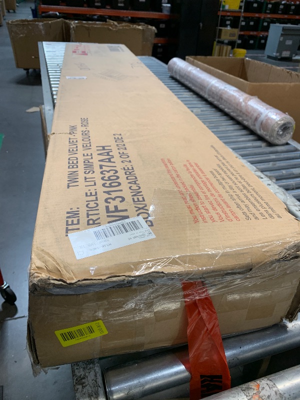 Photo 1 of ***Partial SET BOX 2/2 only***
Merax Twin Size Velvet Daybed with Trundle, with Pull-Out Wheels Tufted Upholstered Sofa Bed with USB & Type-C Charging Ports, No Box-Spring Needed, Pink