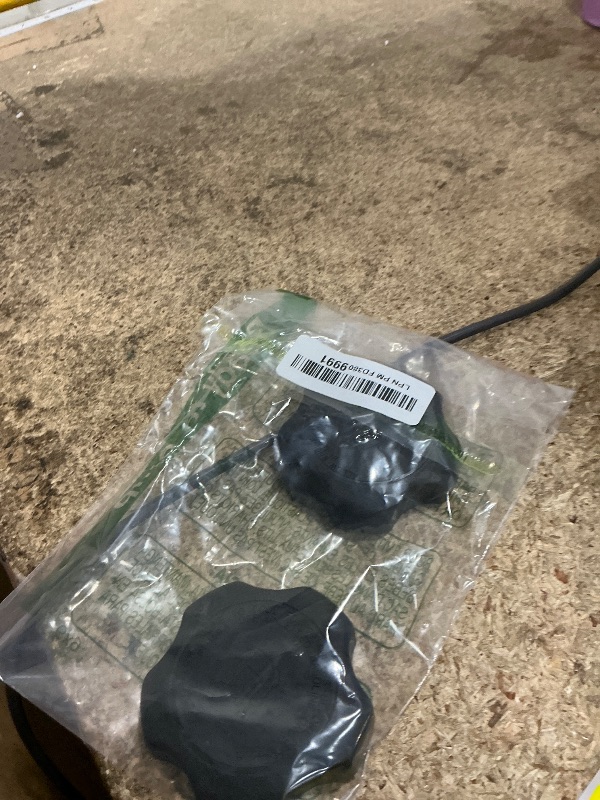 Photo 1 of (2 Pack) 795027 792647 Fuel Tank Cap For Briggs & Stratton 7-12.5 HP Vertical Engines and 134400 L-Head engines