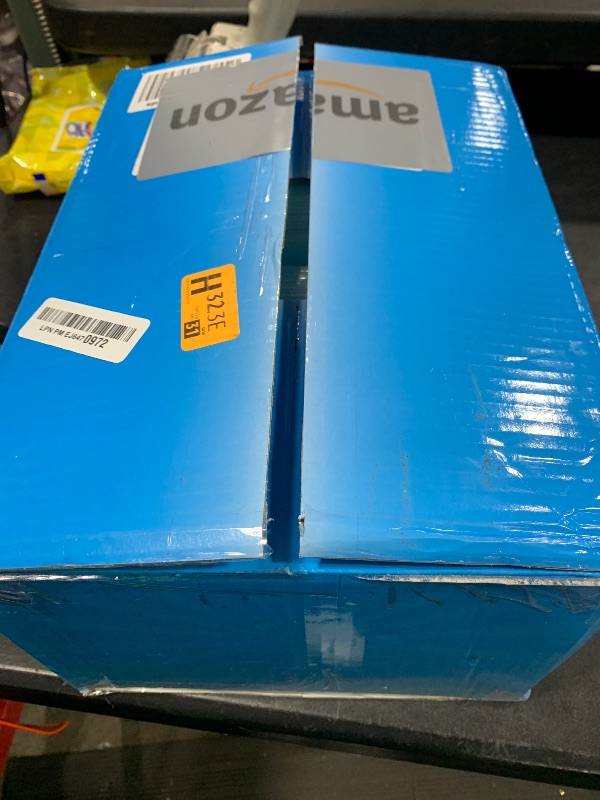 Photo 1 of 100 Count 22” x 22” Super Absorbency Disposable Underpads, Leakproof Quick Drying Disposable Pads for Baby, Puppy and Adults, Puppy Pads, Cat Pee Pads for Dogs, Potty Puppy Training Pads