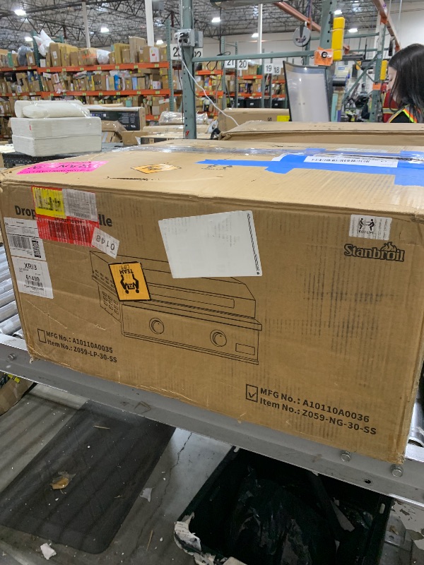 Photo 1 of Stanbroil 28-Inch Premium Built-In Natural Gas Griddle for Outdoor Kitchen Grill, Durable Stainless Steel 2-Burner Flat Top Grill with Lid for BBQ Island, 34,000 BTUs