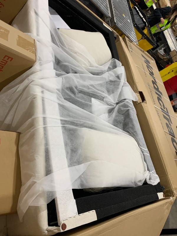 Photo 1 of SERTA PUL,L OUT SOFA / WHITE /