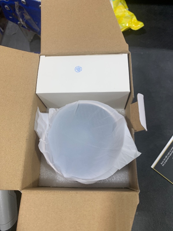 Photo 1 of [2025 New] HY300PRO+ Smart 4K Projector WiFi Bluetooth, Salange Mini Projector Android 11.0, Short Throw Projector 1080P HD, 180° Adjustable, Auto Keystone Correction, Outdoor Movie Projector Portable