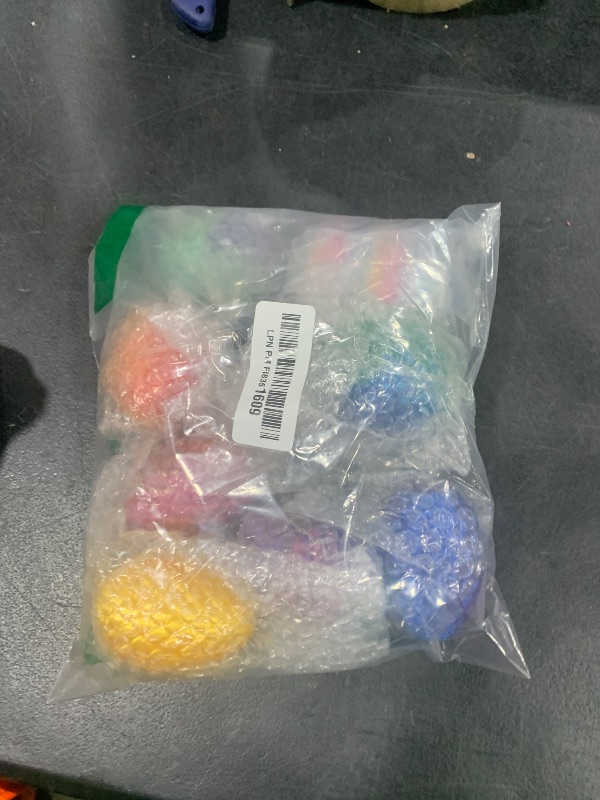 Photo 1 of 4Pcs 3D Printed Dragon Eggs with Dragon Inside Articulated Animals Cool Crystal 3D Print Dinosaur Toy Dino Eggs for Boys Girls Home Decor