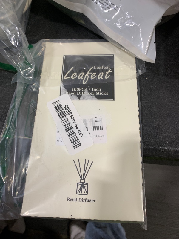 Photo 1 of 100 Pack Reed Diffuser,7 Inch Aromatherapy Diffuser Sticks-Natural Rattan Wood Reed Diffuser Sticks for Home Office Spa and Bed Room