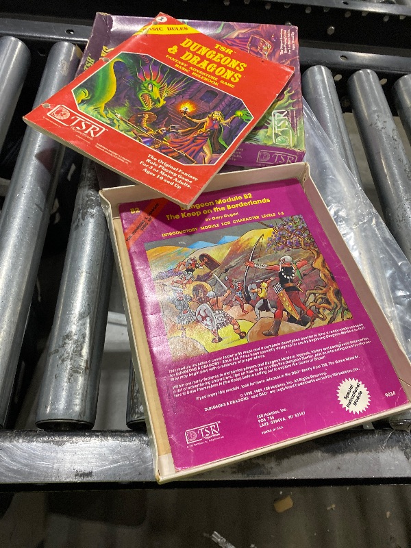 Photo 3 of Dungeons & Dragons Fantasy Adventure Game Basic Set