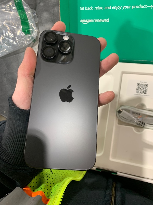 Photo 1 of *READ CLERK NOTES* LOCKED****Apple iPhone (Renewed Premium) 16 Pro Max, US Version, 1TB, Black Titanium - locked
