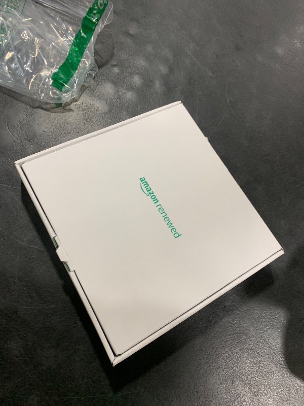 Photo 1 of *READ CLERK NOTES* LOCKED****Apple iPhone (Renewed Premium) 16 Pro Max, US Version, 1TB, Black Titanium - locked