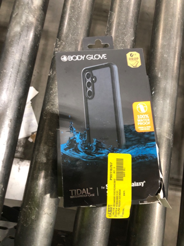 Photo 1 of Body Glove Tidal Waterproof Phone Case for Samsung Galaxy S24 5G - Black/Clear