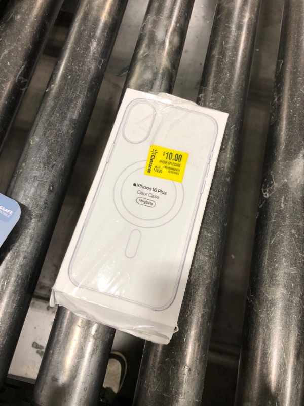 Photo 1 of Apple Fitted Hard Shell Case with MagSafe for iPhone 16 Plus - Clear