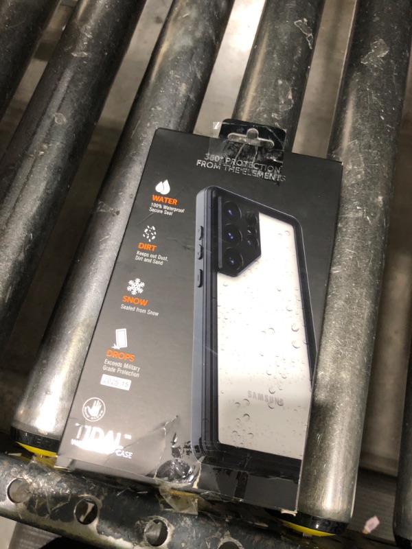 Photo 1 of Fellowes 100137377 Body Glove Tidal Waterproof Phone Case for Samsung Galaxy S25