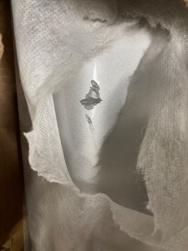 Photo 1 of **DOES HAVE SOME SCRATCHES-SEE PICS/COLOR IS SILVER**RealTruck UnderCover Elite LX One-Piece Truck Bed Tonneau Cover | UC2158L-UX | Fits 2015 - 2020 Ford F-150 (UX - Ingot Silver) 5' 7" Bed (67.1")