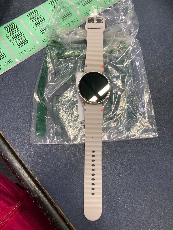 Photo 1 of *It doesn't have a charger, linked to another account*, Samsung Galaxy Watch 7 40mm Bluetooth AI Smartwatch w/Energy Score, Wellness Tips, Heart Rate Tracking, Sleep Monitor, Fitness Tracker, 2024, Cream.