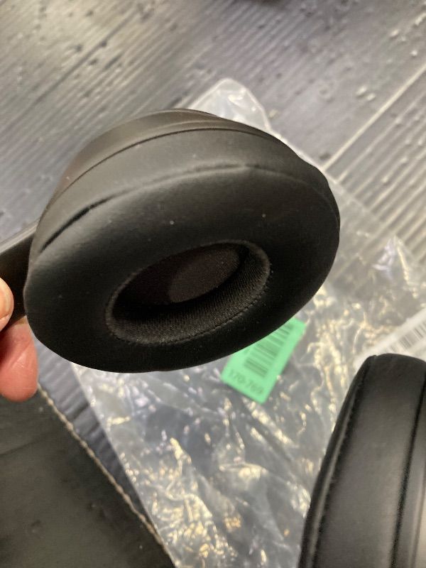 Photo 1 of ***CHARGING CORD MISSING***Beats Solo 4 - Wireless On-Ear Bluetooth Headphones, Up to 50-Hour Battery Life, Ultra-Lightweight Comfort, Powerful and Balanced Sound, Apple & Android Compatible - Matte Black***CHARGING CORD MISSING***