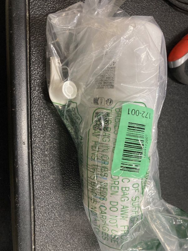 Photo 1 of ***DISPENSER NOZZLE FELL OFF*IT IS IN THE BAG***LA ROCHE-POSAY LABORATOIRE DERMATOLOGIQUE HYDRATING GENTLE CLEANSER FOR NORMAL TO DRY SKIN 13.52FL OZ***DISPENSER NOZZLE FELL OFF*IT IS IN THE BAG***