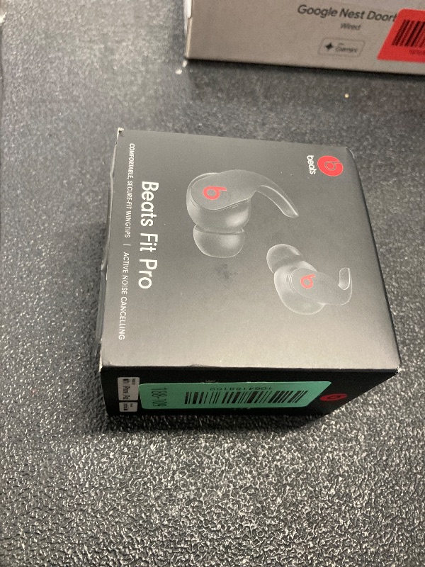 Photo 1 of **Only working one side** Beats Fit Pro (1st Gen) - True Wireless Noise Cancelling Earbuds - Active Noise Cancelling - Sweat Resistant Earphones, Compatible with Apple & Android, Class 1 Bluetooth®- Beats Black