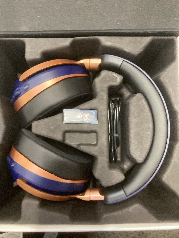 Photo 1 of ***ONLY HEADPHONES INCLUDED**MICROPHONE & ALL OTHER PIECES ARE MISSINGE***Turtle Beach Stealth 700 Gen 3 Wireless Multiplatform Amplified Gaming Headset for Xbox Series X|S, Xbox One, PC, PS5, Mobile – 60mm Drivers, AI Noise-Cancelling Mic, Bluetooth, 80-