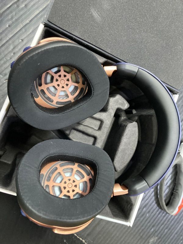 Photo 1 of ***ONLY HEADPHONES INCLUDED**MICROPHONE & ALL OTHER PIECES ARE MISSINGE***Turtle Beach Stealth 700 Gen 3 Wireless Multiplatform Amplified Gaming Headset for Xbox Series X|S, Xbox One, PC, PS5, Mobile – 60mm Drivers, AI Noise-Cancelling Mic, Bluetooth, 80-