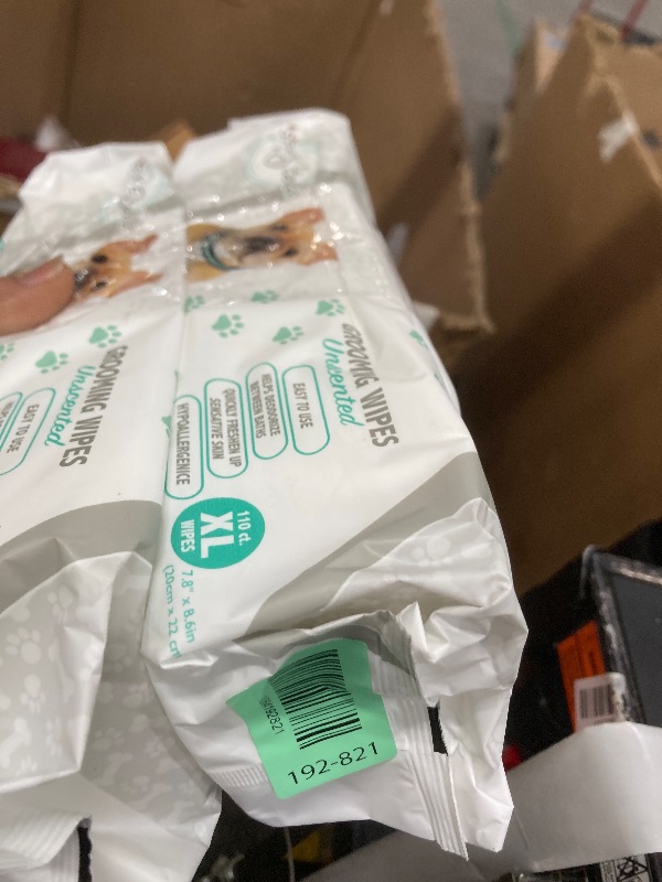 Photo 1 of 110 Pack Pet Grooming Wipes - Large & Extra-Large Sizes - Lavender, Aloe, & Unscented Variations - Hypoallergenic & Extra Durable - Perfect for Dogs & Cats, 8.6"x7.8"*2pack**