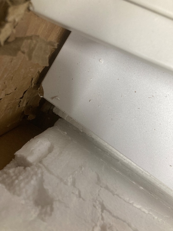 Photo 1 of *Chipped corners* VEVOR Reception Desk, 46 Inch Rectangular Front Counter Table, Office Reception Desk, Retail Counter and Front Reception Counter, for Checkout, Lobby, Beauty Salon and Office, White